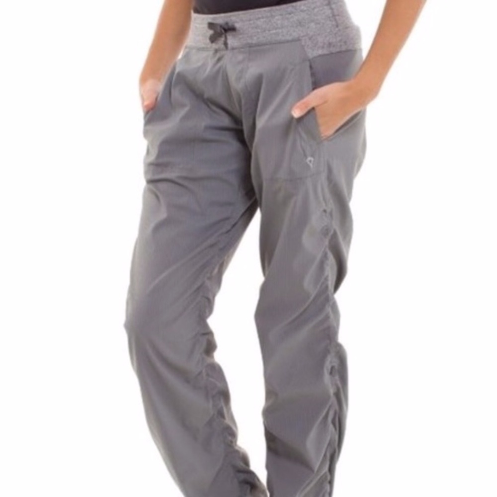 Ivivva Slate to Live pants